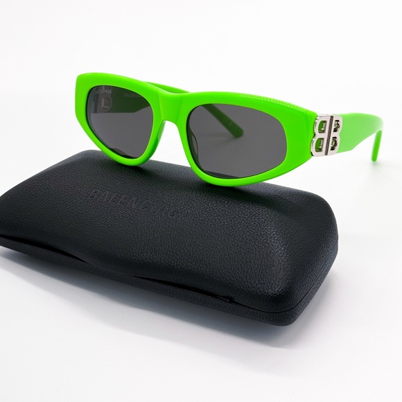 NEW BALENCIAGA BB0095S 009 OVAL GREEN GREY WOMEN SUNGLASSES BALENCIAGA - Picture 3 of 15